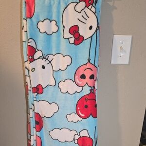HELLO KITTY BALLON VALENTINES BLANKET NWT